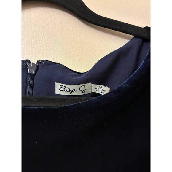 Eliza J Navy Blue Velvet Balloon Long Sleeve Dress Size 6 Cocktail Party - Picture 6 of 6
